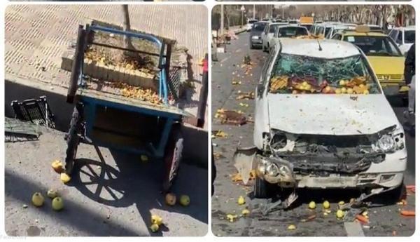 تصادف عجیب پراید در شیراز، پراید آسیب دید، گاری میوه نه!